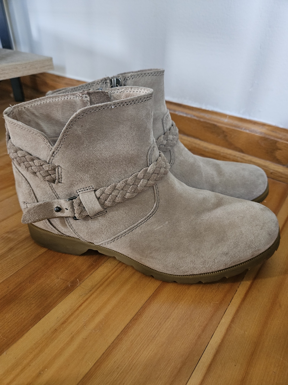 Teva Delavina Suede Waterproof Ankle Boots | Size 7.5